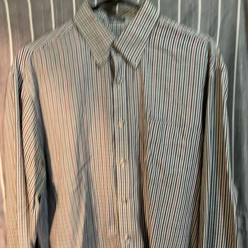 Van Heusen no iron large button up size 16 x 16 1/2 navy blue and purple